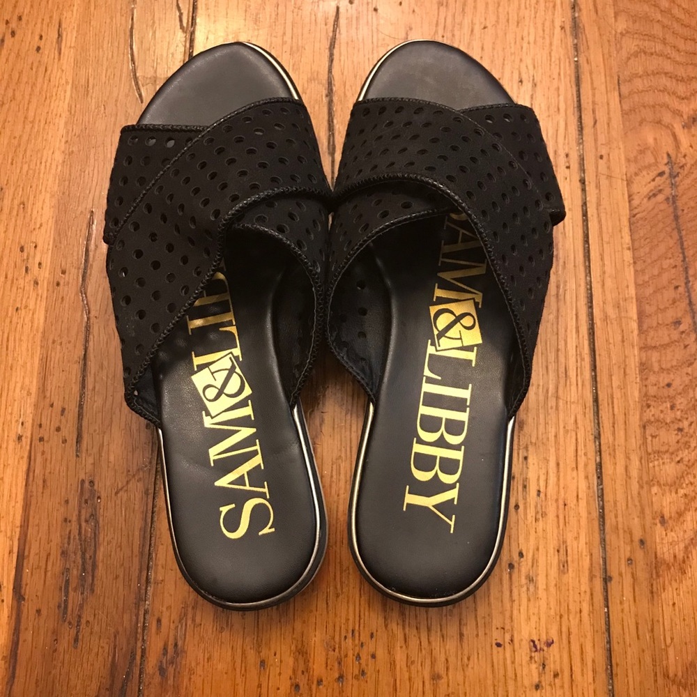 Sam & Libby black slip on sandals size 6